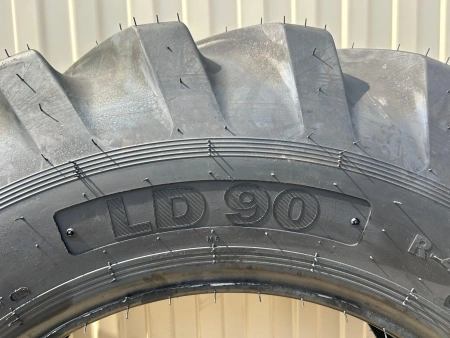 Пневматическая шина 16.9-28 / PR14 GTK LD90 156 A8 TL INDUSTRIAL