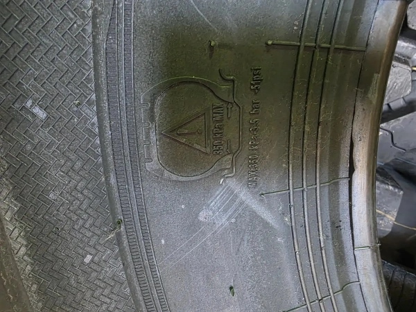 Пневматическая шина ROADHIKER 480/80R26(18.4R26) MULTIPRO100 TL R-4 160A8/160B Steel Belted