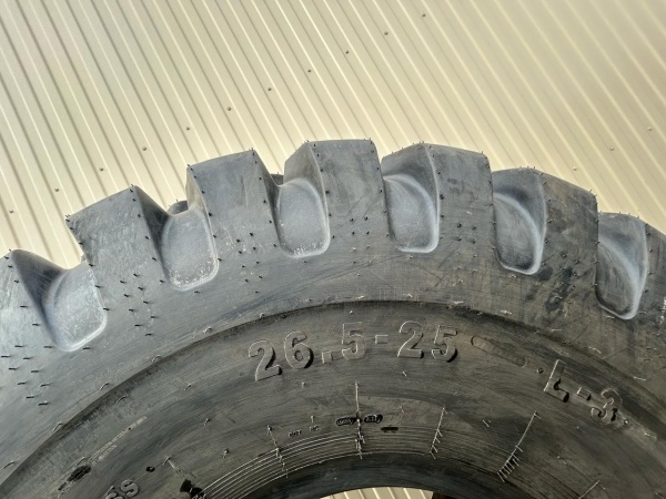 Пневматическая шина 26.5-25 / PR32 Starmaxx SM-70 206 A2 L3 TL CR