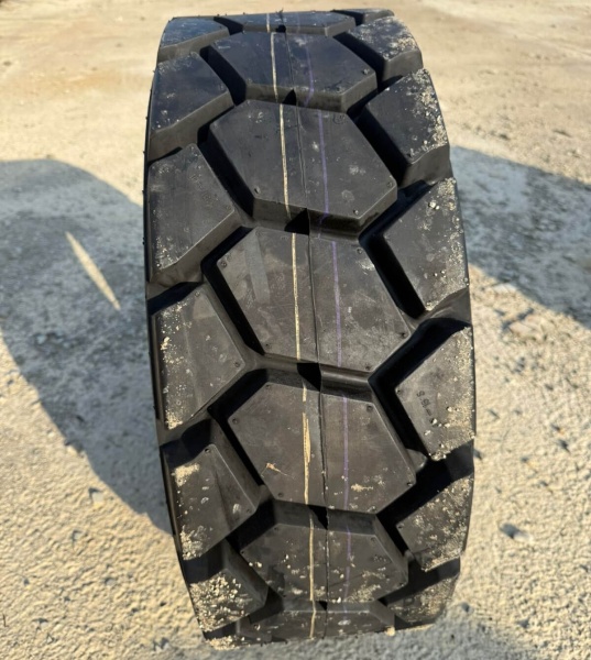 Пневматическая шина Roadhiker 10-16.5 12PR TL SKS204 HULK