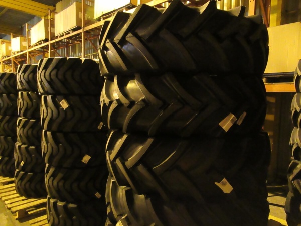 Пневматическая шина 15.5/80-24 / PR16 Starmaxx TR-60 REINFORCED 163/151 A8 TL