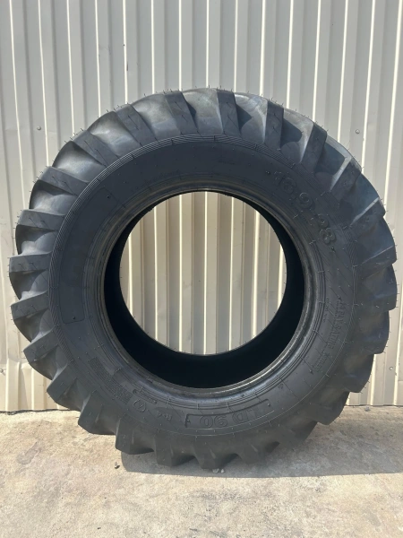 Пневматическая шина 16.9-28 / PR14 GTK LD90 156 A8 TL INDUSTRIAL