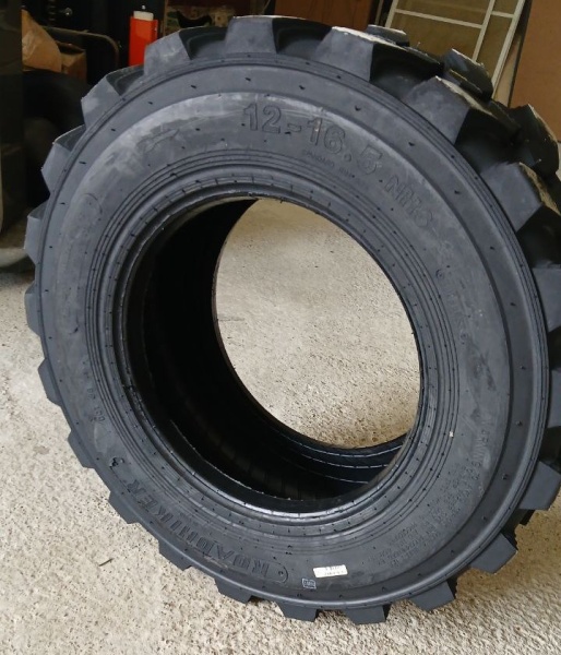 Пневматическая шина Roadhiker 12-16.5 12PR TL SKS 144 A2