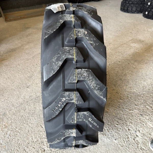 Пневматическая шина Roadhiker 12.5 80-18 14PR TL R-4 SLR4A