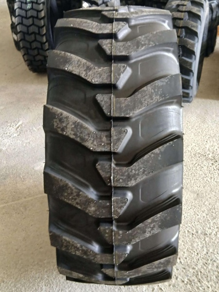 Пневматическая шина Roadhiker 17.5L-24 (460/70-24) 12PR TL R-4 SLR4 148 A8