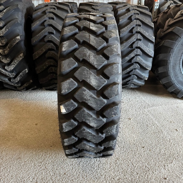 Пневматическая шина 15.5-25 / PR12 Starmaxx SM-70 168 A2 L3 TL