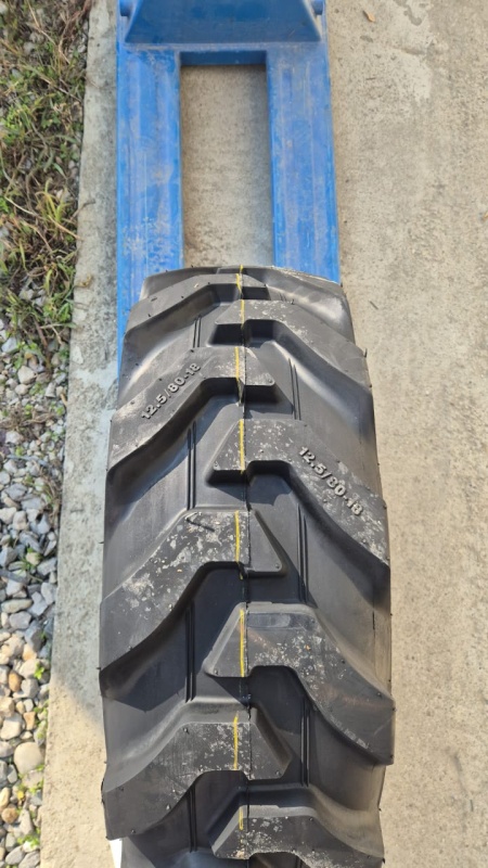 Пневматическая шина Roadhiker 12.5 80-18 14PR TL R-4 SLR4A